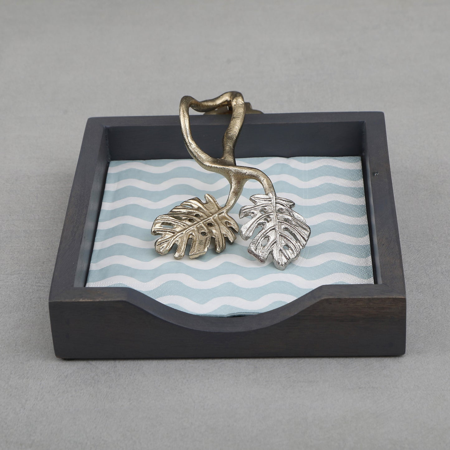 Montera Leaf Hand Made Tissue Paper Holder