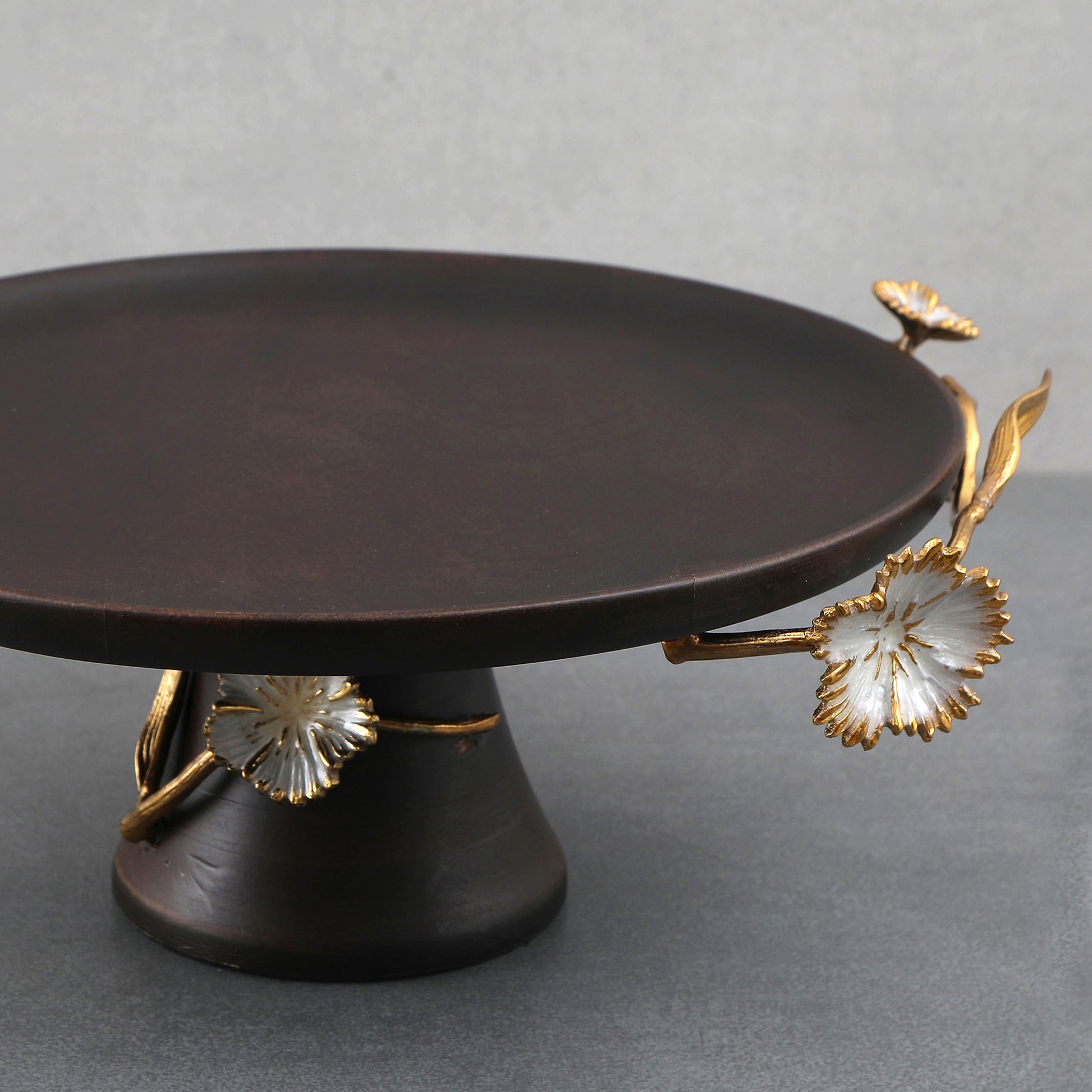 Dianthrus Wooden Hand Made Cake Stand