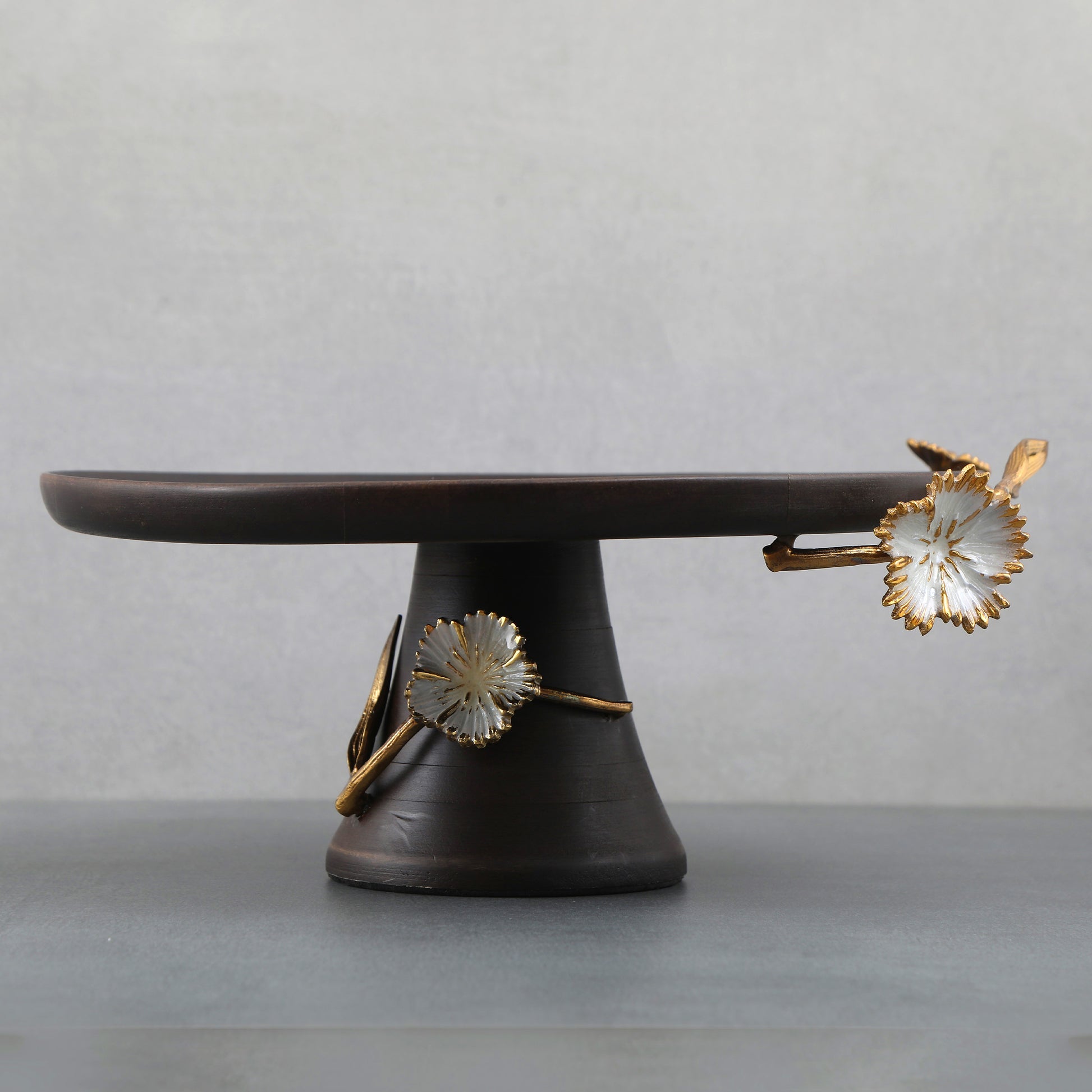 Dianthrus Wooden Hand Made Cake Stand