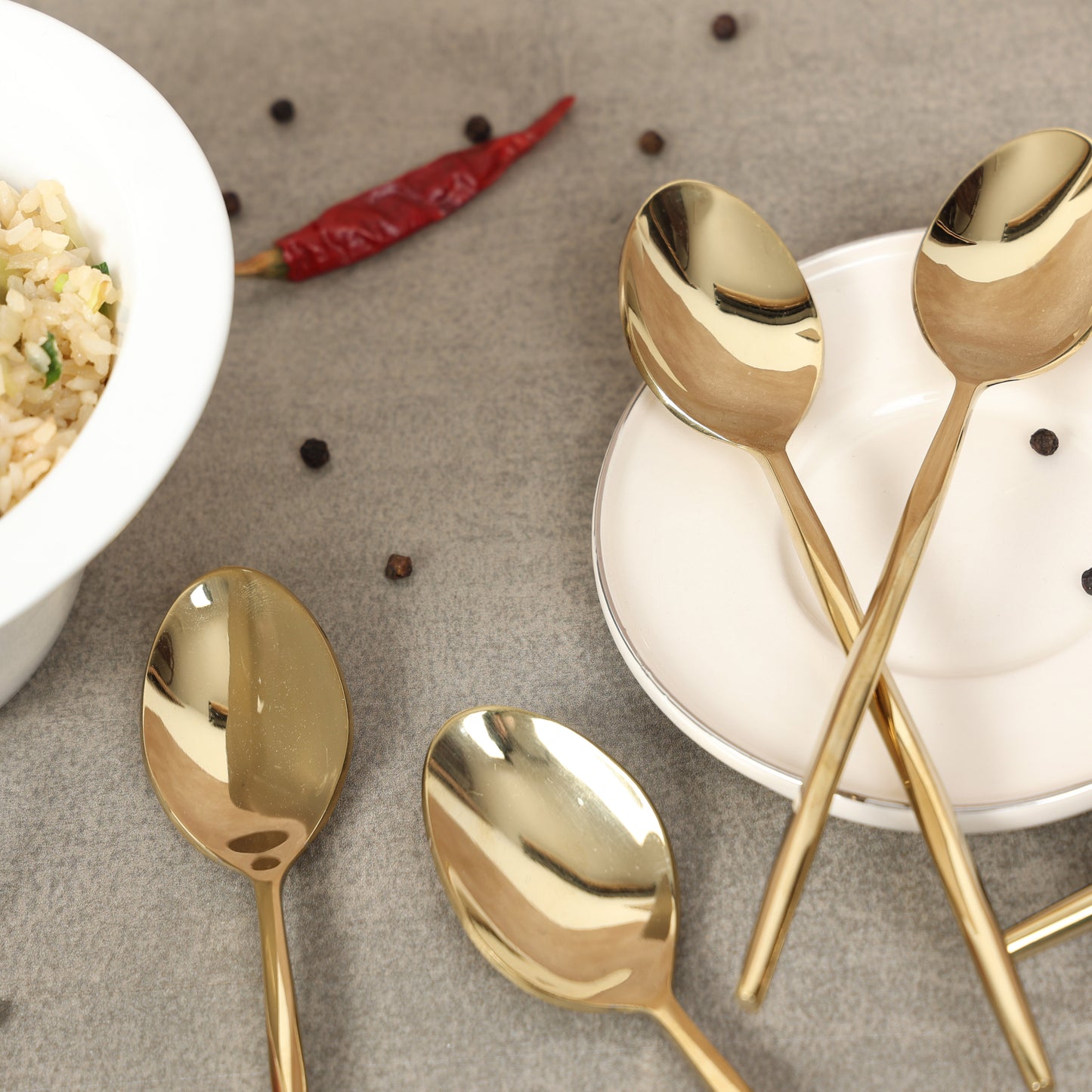 Diamond cut gold dinner spoon-set of 6