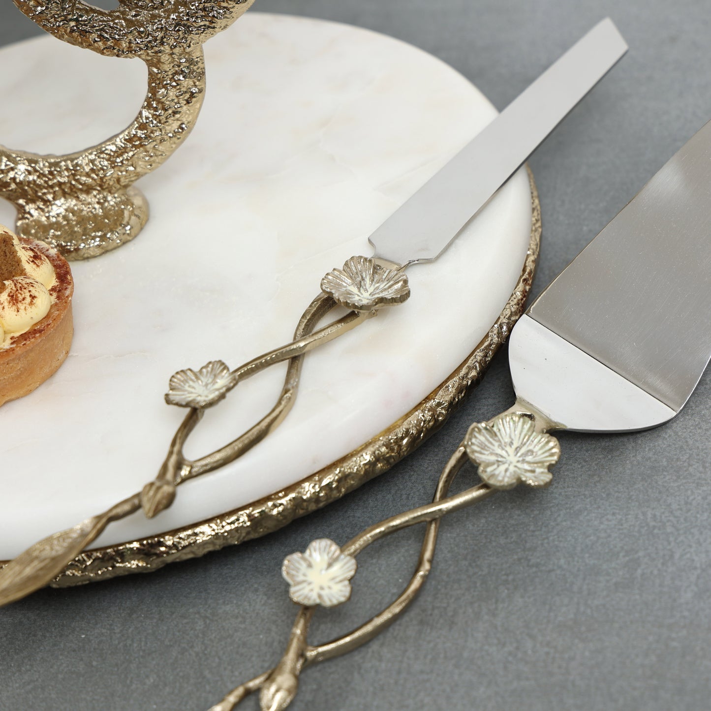 Dianthrus Cake server set of 2