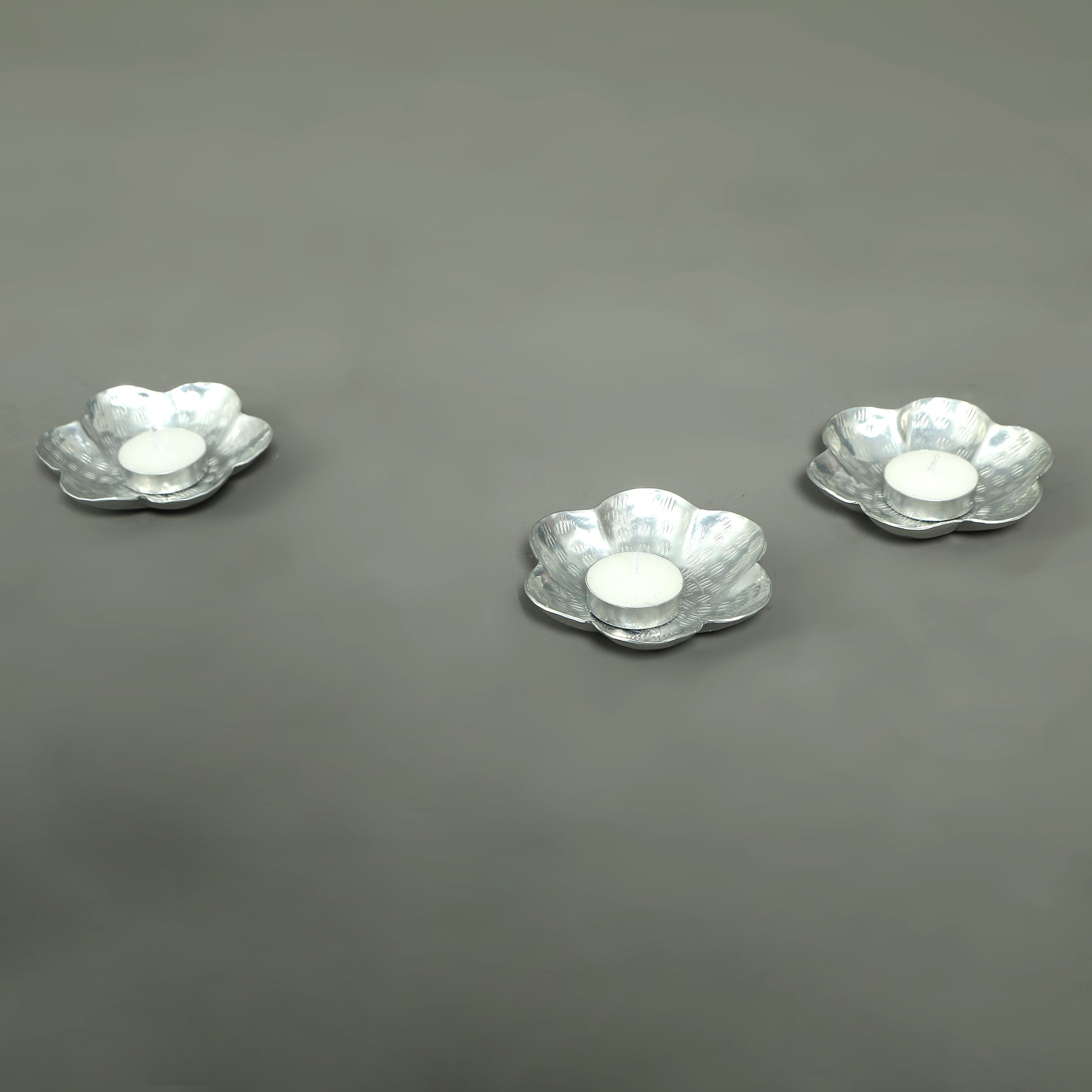 Sliver Flower Hand Made Floater Decor Accessories