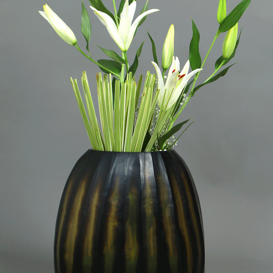 Hand Cut Decor Glass Vase 