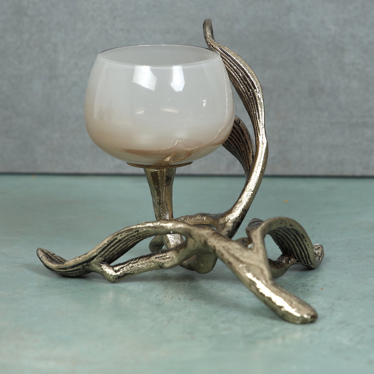 Leaf T-light holder