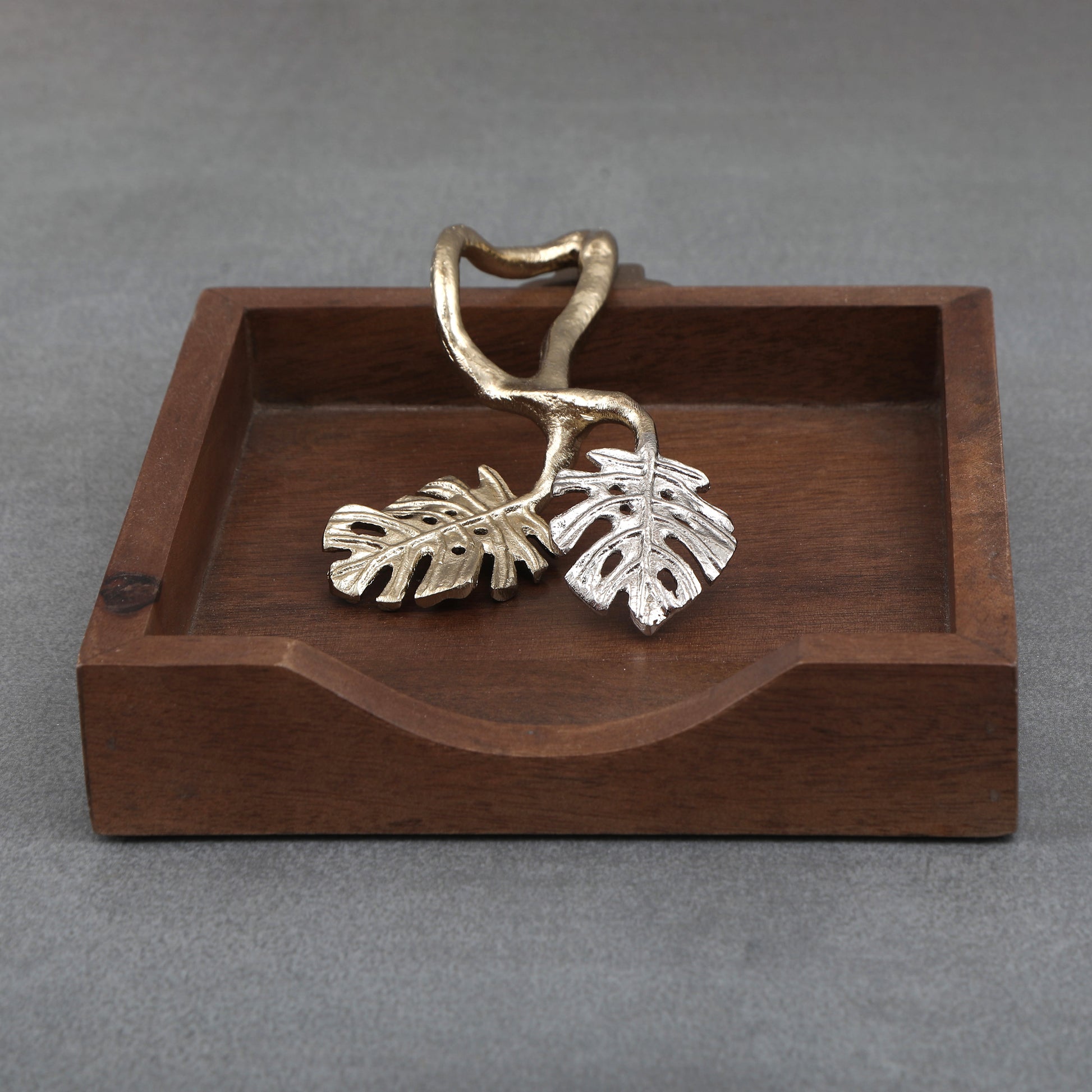 Montera Leaf Hand Made Tissue Paper Holder