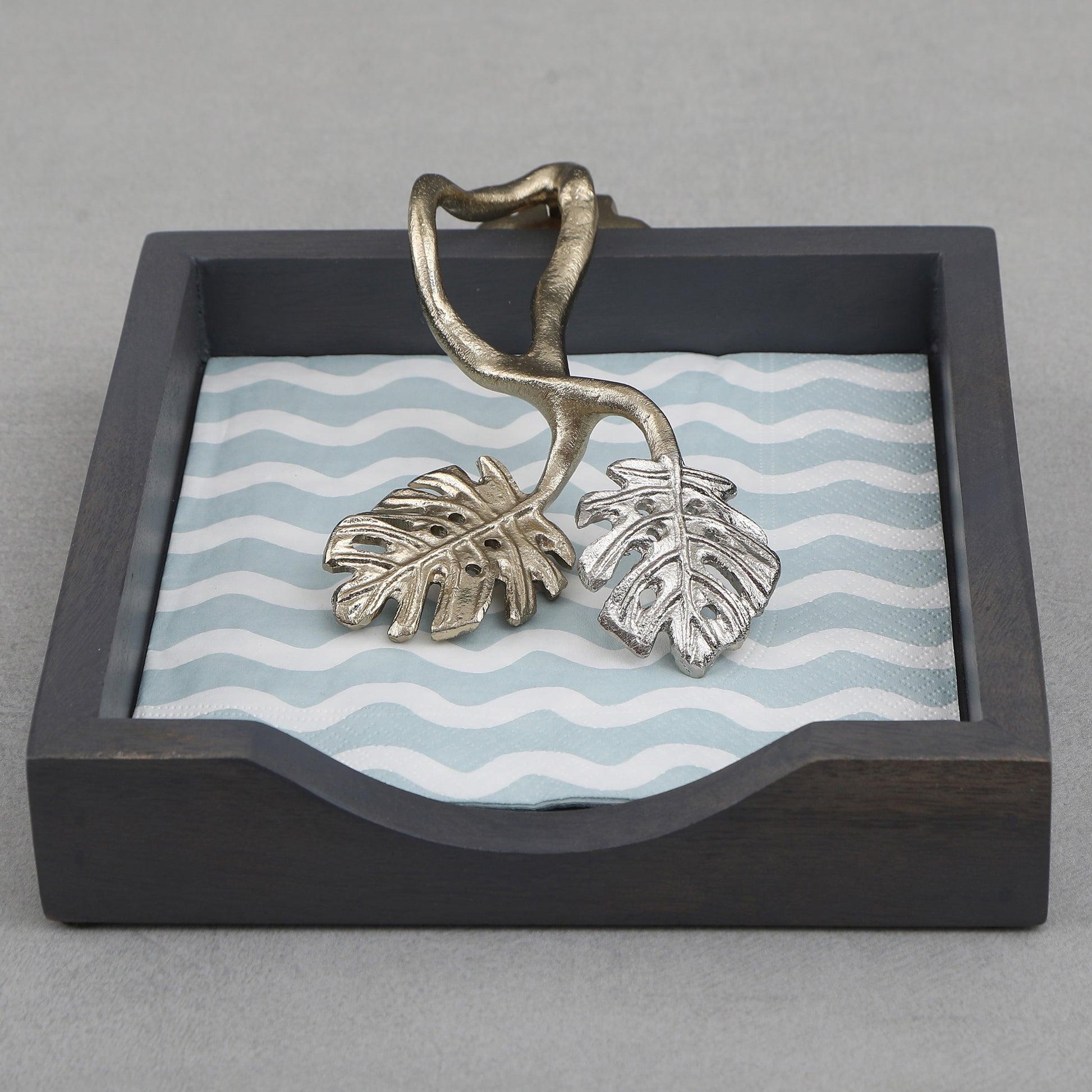 Montera Leaf Hand Made Tissue Paper Holder