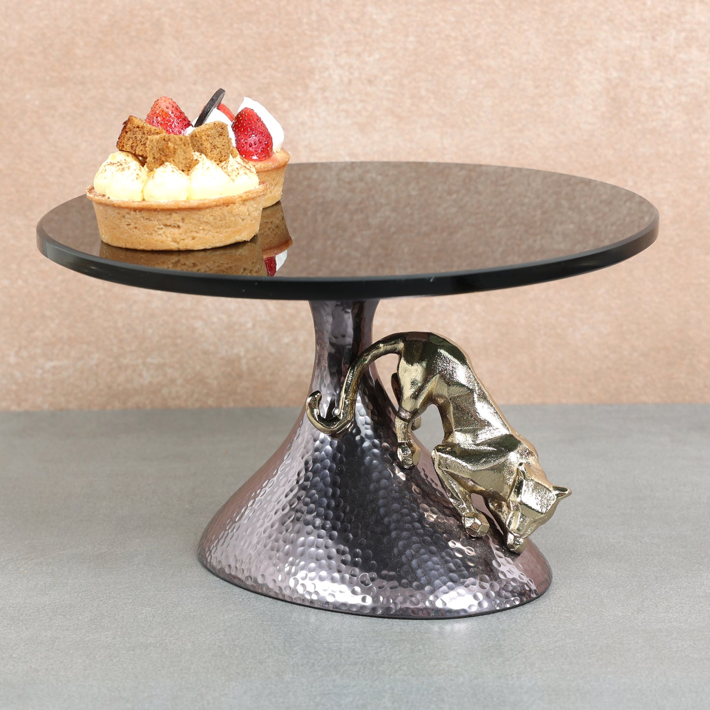 Panther cake stand