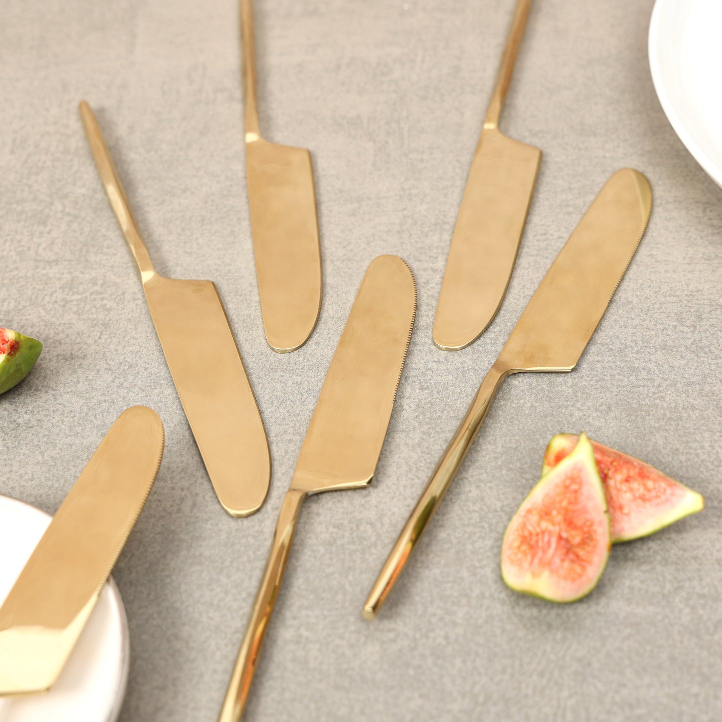 Diamond cut gold dinner knife-set of 6