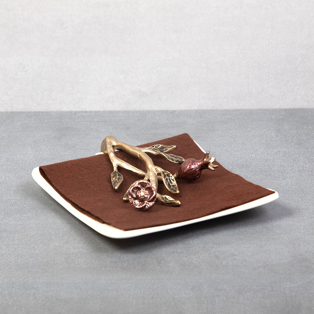 Pomegranate Metal Tissue holder