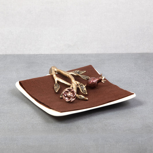 Pomegranate Metal Tissue holder