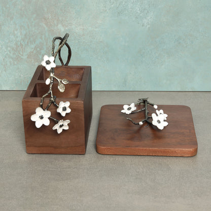 Wooden cutlery & enamel flower tissue holder set-brown